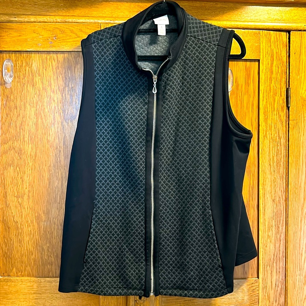 Chicos vest, patterned, black, great condition, size 16 generous fit all intact
